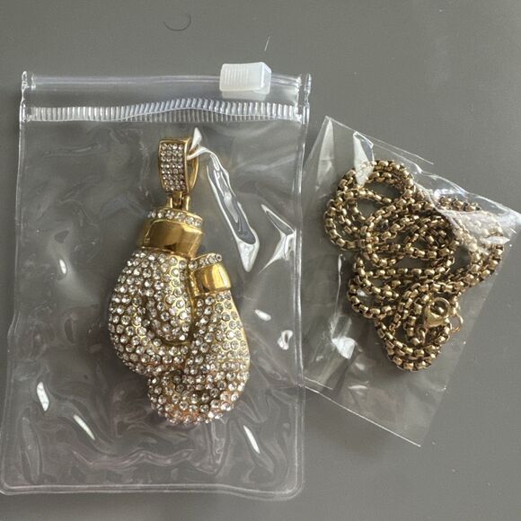 Boxing Gloves Pendant Gold Plated Stainless Steel 24 Inch Chain Zirconia Boxer - Picture 6 of 6